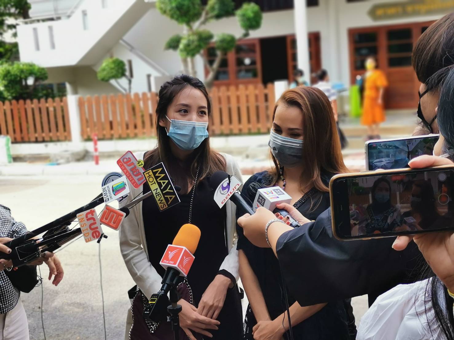 ภรรยา - ลูกสาว ร่ำไห้ หลังเสนาโค้กจากไปอย่างไม่มีวันกลับ