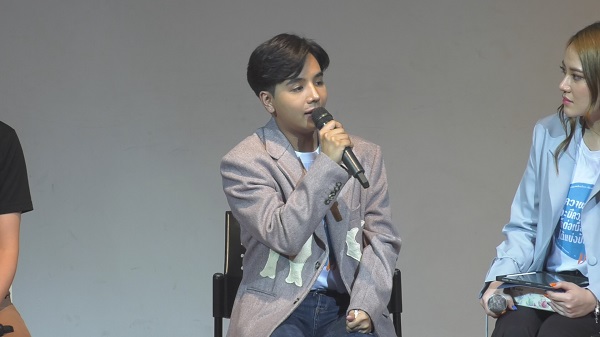 ลุกซ์ น้องใบเตย กลั้นน้ำตาไว้ไม่อยู่ พูดถึงคนรักที่จากไป (มีคลิป)