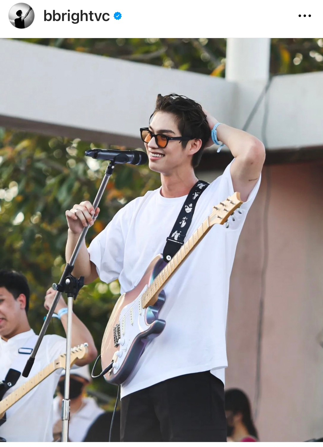 โบกี้ไลอ้อน - ไบรท์ เผยโปสเตอร์แรกจากการร่วมงานเพลง ด้านแฟนคลับรอฟังเพียบ!