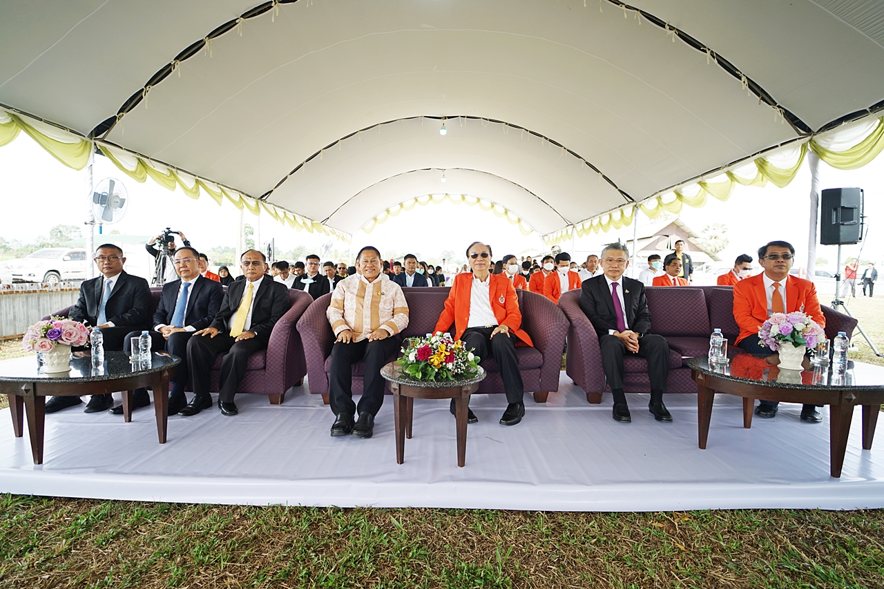 ซีพีเอฟ ส่งมอบ ฟาร์มสาธิตเลี้ยงหมู-ไก่ไข่ Green Farm แก่ ม.วลัยลักษณ์