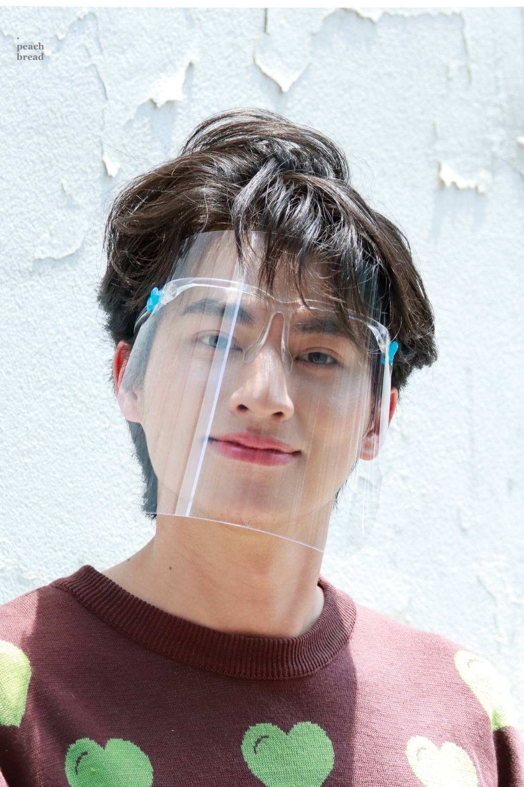 จัดหนัก! แฟนคลับหอบของเซอร์ไพรส์ต้อนรับ กลัฟ คณาวุฒิ หลังเซ็นสัญญาช่อง 3