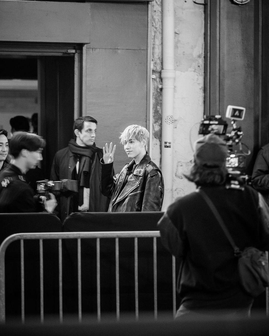 แซ่บยกกำลัง!! ‘ลิซ่า - พีพี’ อวดลุคเท่ห์เซ็กซี่ ร่วมชมแฟชั่นโชว์ CELINE ที่ปารีส แซ่บยกกำลัง!! ‘ลิซ่า - พีพี’ อวดลุคเท่ห์เซ็กซี่ ร่วมชมแฟชั่นโชว์ CELINE ที่ปารีส