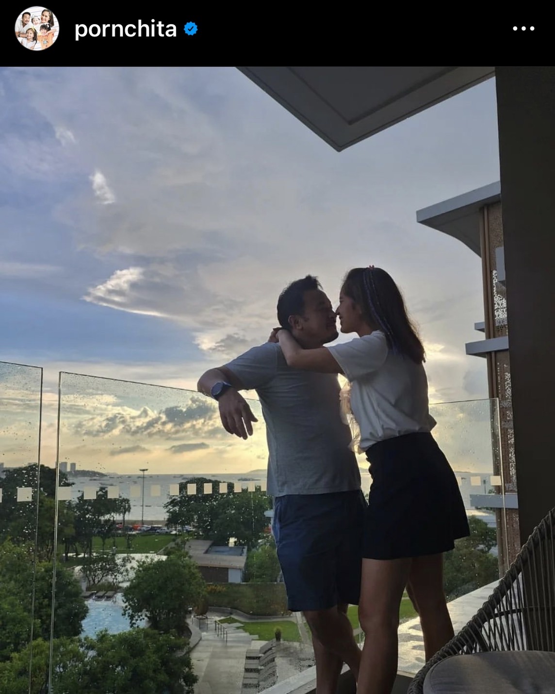 เบนซ์ พรชิตา ควงคุณแม่ เล่าย้อนความรักความหวงในอดีต พร้อมอัปเดปอาการคุณแม่ 