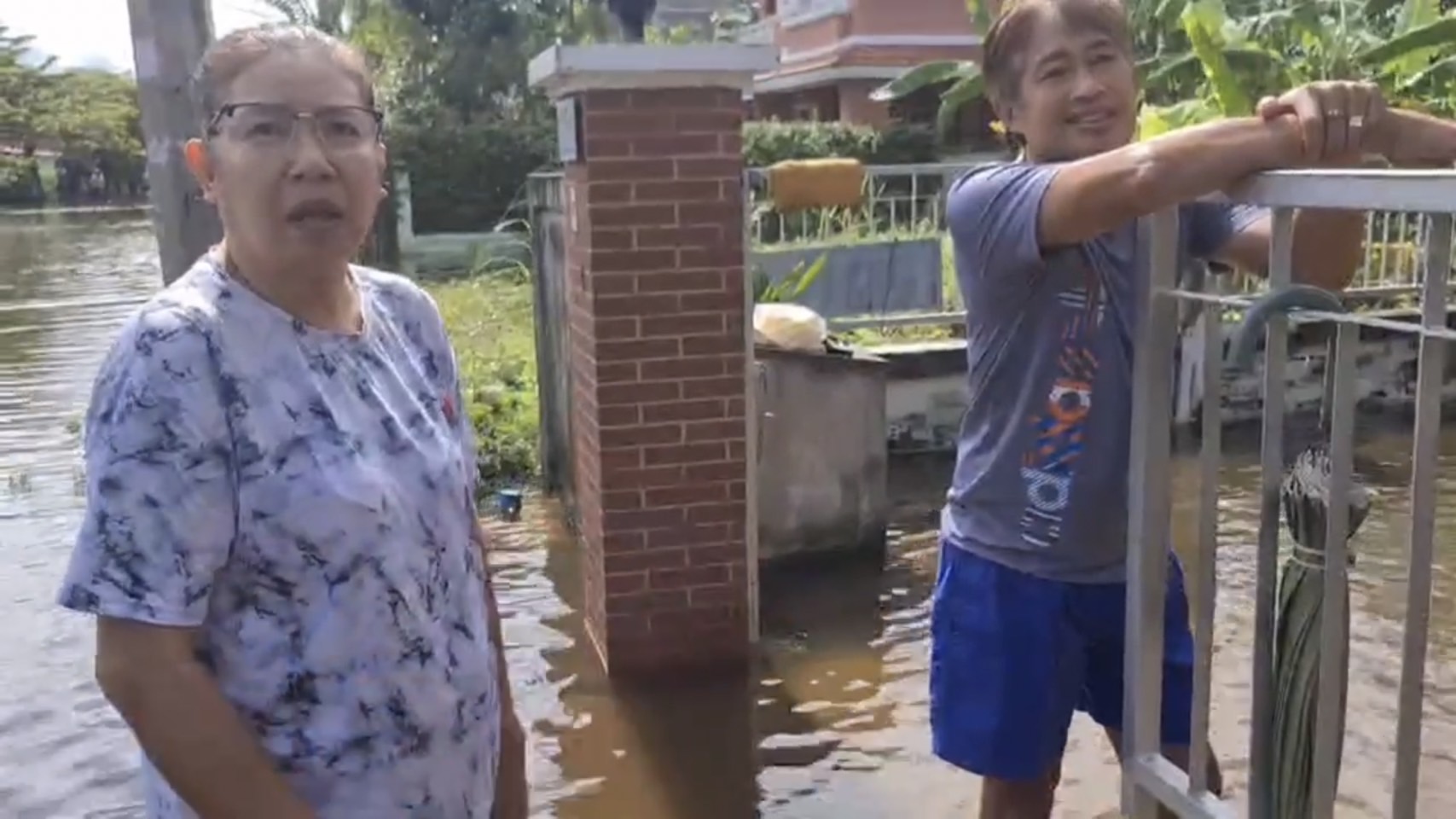 นนทบุรีพบ 3 หมู่บ้านดัง ถูกน้ำท่วม ชาวบ้านเดือดร้อนหนัก