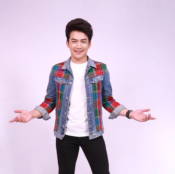 ใครเป็นใคร?! ย้อนดูรูปวัยเด็กของศิลปินคนดัง!! ใครเป็นใคร?! ย้อนดูรูปวัยเด็กของศิลปินคนดัง!!