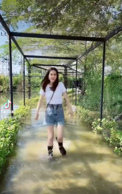 น้ำท่วมโรงเรียน! นุ้ย-ปอนด์ เผยภาพความเสียหาย