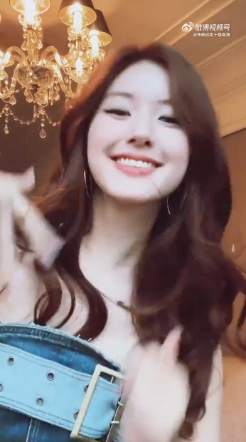 จึ้งอะไรเบอร์นี้!! นางเอกจีน ‘จ้าวลู่ซือ’ ปล่อยสเต็ปเพลง ‘มองนานๆ’ ทำหนุ่มๆ ตาค้าง จึ้งอะไรเบอร์นี้!! นางเอกจีน ‘จ้าวลู่ซือ’ ปล่อยสเต็ปเพลง ‘มองนานๆ’ ทำหนุ่มๆ ตาค้าง