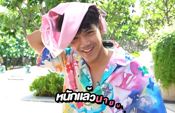 ชาวเน็ตจวก!! นิกกี้ - แจ็ค เอาชุดบิกินี่ เบียร์ เดอะวอยซ์มาถูหน้า ไม่ต่างจากการคุกคามทางเพศ