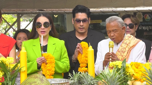 “วี วีรภาพ” เผย มุมมองความรัก ในวัย 42 ปี ยังไม่คิดมีครอบครัว (มีคลิป) “วี วีรภาพ” เผย มุมมองความรัก ในวัย 42 ปี ยังไม่คิดมีครอบครัว (มีคลิป)