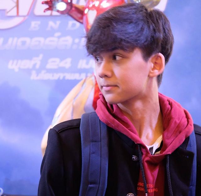  เปิดวาร์ป “น้องทิกเกอร์” ลูกชาย “นิโคล” หล่อเข้มหุ่นดีในวัย 16 ปี จน “แมว จิรศักดิ์” ยังงง สาวๆแห่เรียกพ่อ 