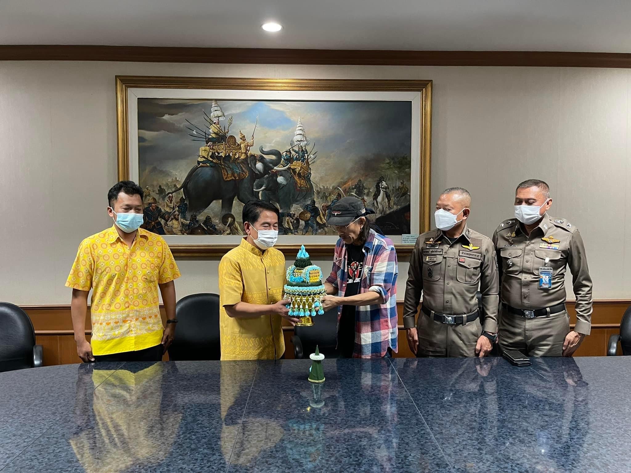 แอ๊ด คาราบาว โพสต์ข้อความ ขอขมาผู้ว่าฯสุพรรณ  สำนึกผิดและขอโอกาสให้ได้ปรับปรุงตัว 