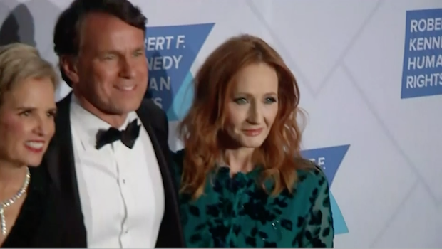 ถูกขู่เอาชีวิต!! ‘เจ.เค. โรว์ลิ่ง’ ให้ตำรวจดูแลหลังเกรียนคีย์บอร์ดคอมเมนต์แรง ถูกขู่เอาชีวิต!! ‘เจ.เค. โรว์ลิ่ง’ ให้ตำรวจดูแลหลังเกรียนคีย์บอร์ดคอมเมนต์แรง