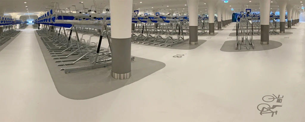 เนเธอร์แลนด์สร้าง “อาคารจอดจักรยานใต้น้ำ” รองรับพาหนะหลักของชาวเมือง