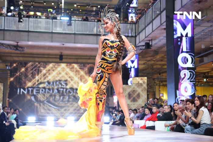 อวดโฉมในชุดประจำชาติ บนเวที MIQ เวทีระดับโลกสำหรับสาวทรานส์เจน อวดโฉมในชุดประจำชาติ บนเวที MIQ เวทีระดับโลกสำหรับสาวทรานส์เจน