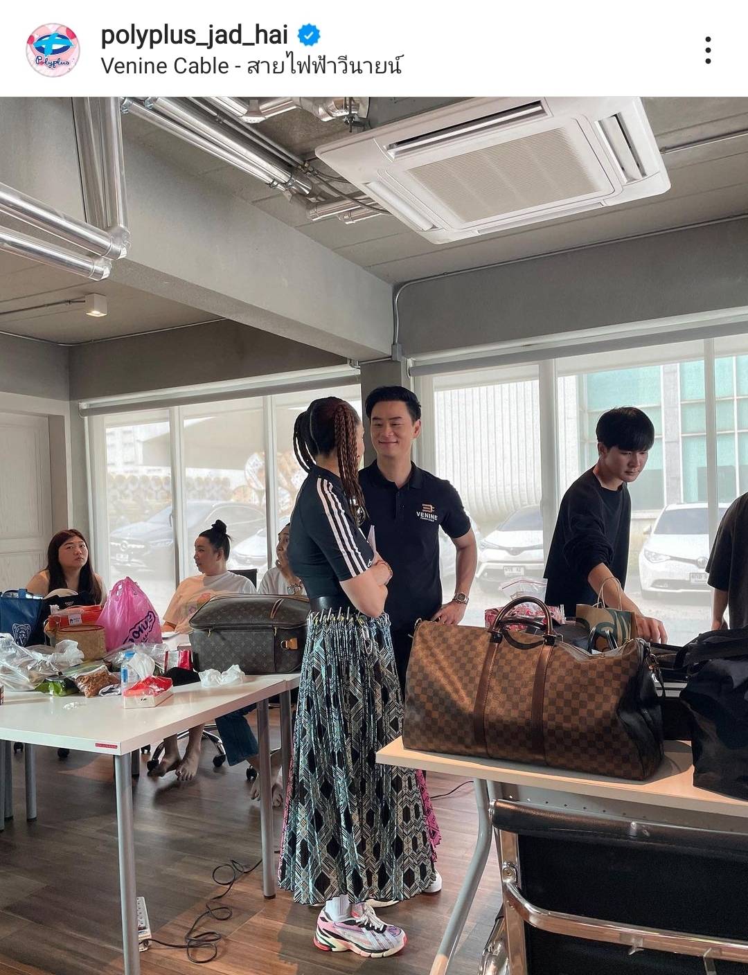 สายตาของคนคลั่งรัก น็อต เฝ้า ชมพู่ ถึงสตูดิโอถ่ายงาน แฟนๆปลื้มปริ่ม แห่คอมเมนต์กันรัวๆ สายตาของคนคลั่งรัก น็อต เฝ้า ชมพู่ ถึงสตูดิโอถ่ายงาน แฟนๆปลื้มปริ่ม แห่คอมเมนต์กันรัวๆ