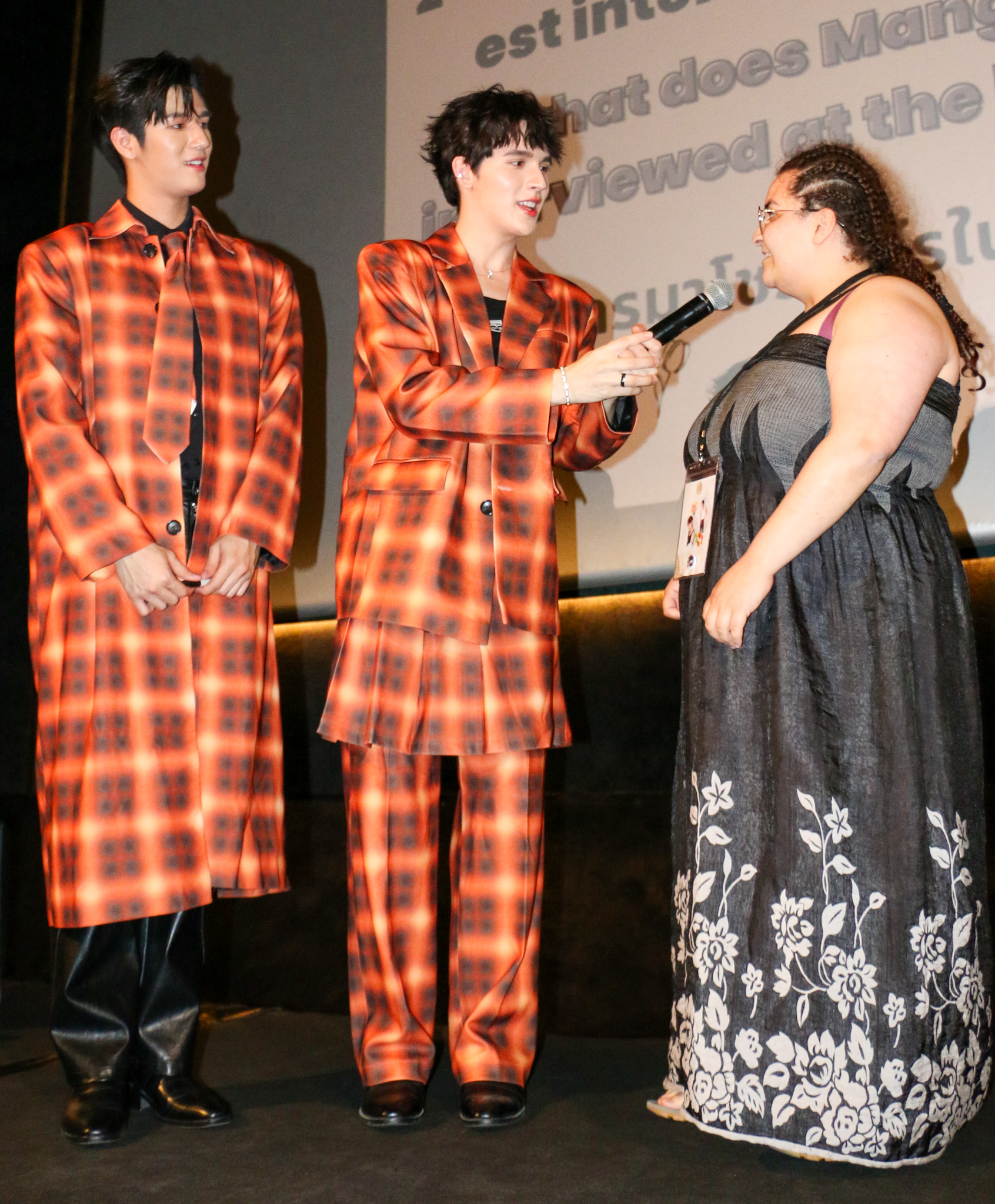 'มอส-แบงค์' เสิร์ฟฟิน!! ลัดฟ้าจัดแฟนมีตคู่ครั้งแรกที่ปารีส แฟนอินเตอร์เพียบ 'มอส-แบงค์' เสิร์ฟฟิน!! ลัดฟ้าจัดแฟนมีตคู่ครั้งแรกที่ปารีส แฟนอินเตอร์เพียบ