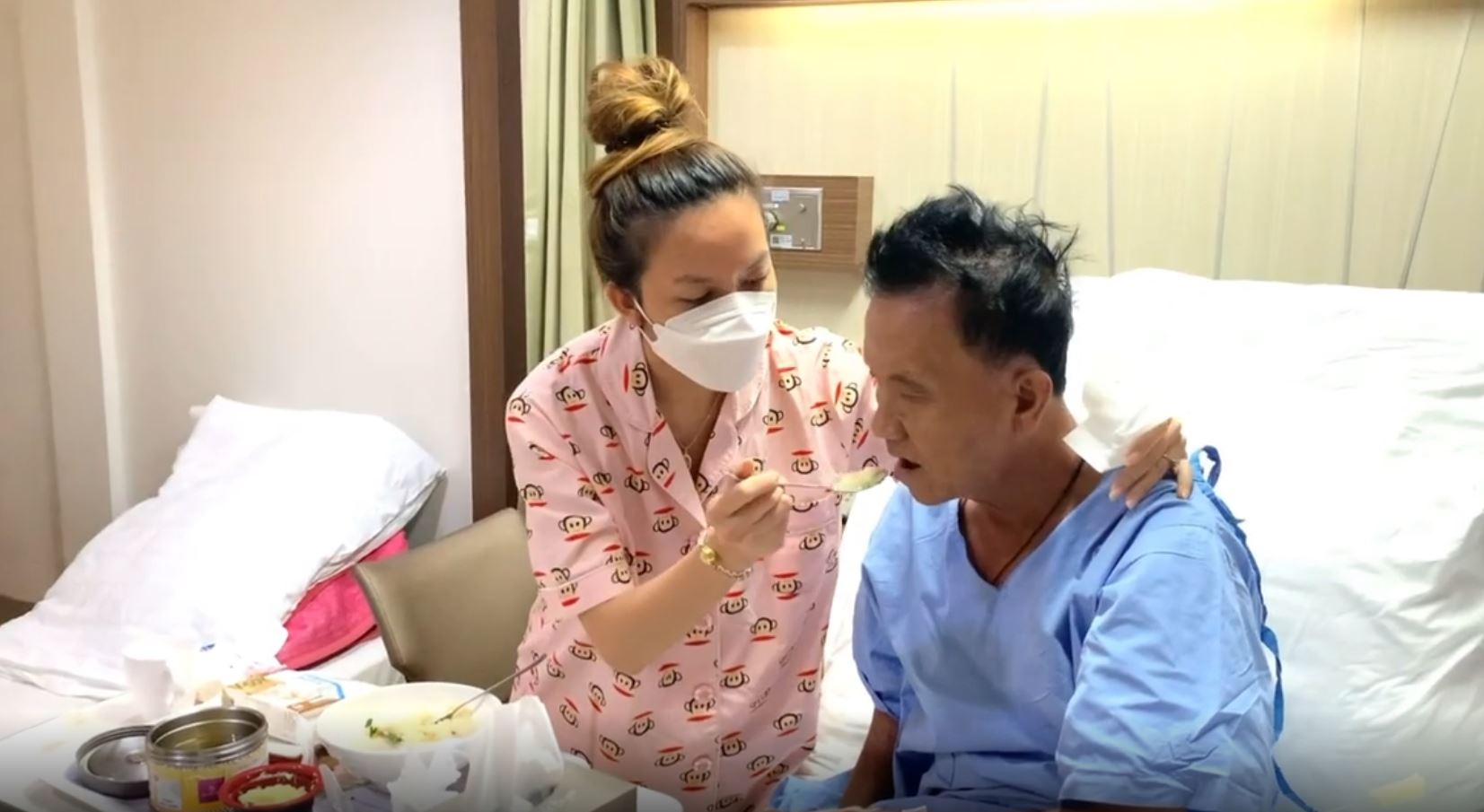 จ๊ะ นงผณี โพสต์คลิปอัปเดตอาการคุณพ่อ พร้อมแคปชั่นสุดซึ้ง พ่อเก่งที่สุด