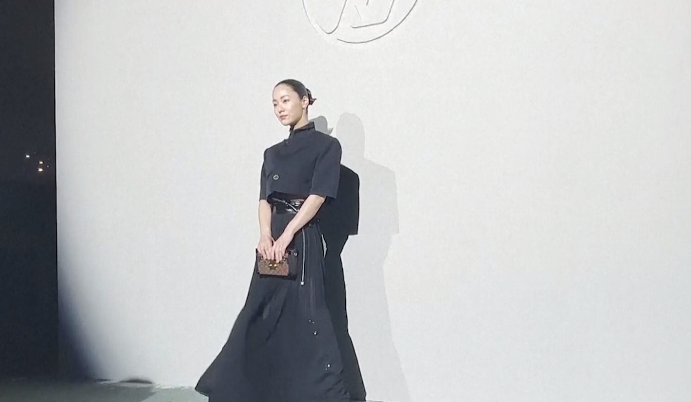 “Louis Vuitton” จัดแฟชั่นโชว์ครั้งแรกที่เกาหลีใต้ ศิลปิน K-Pop ร่วมงานเพียบ