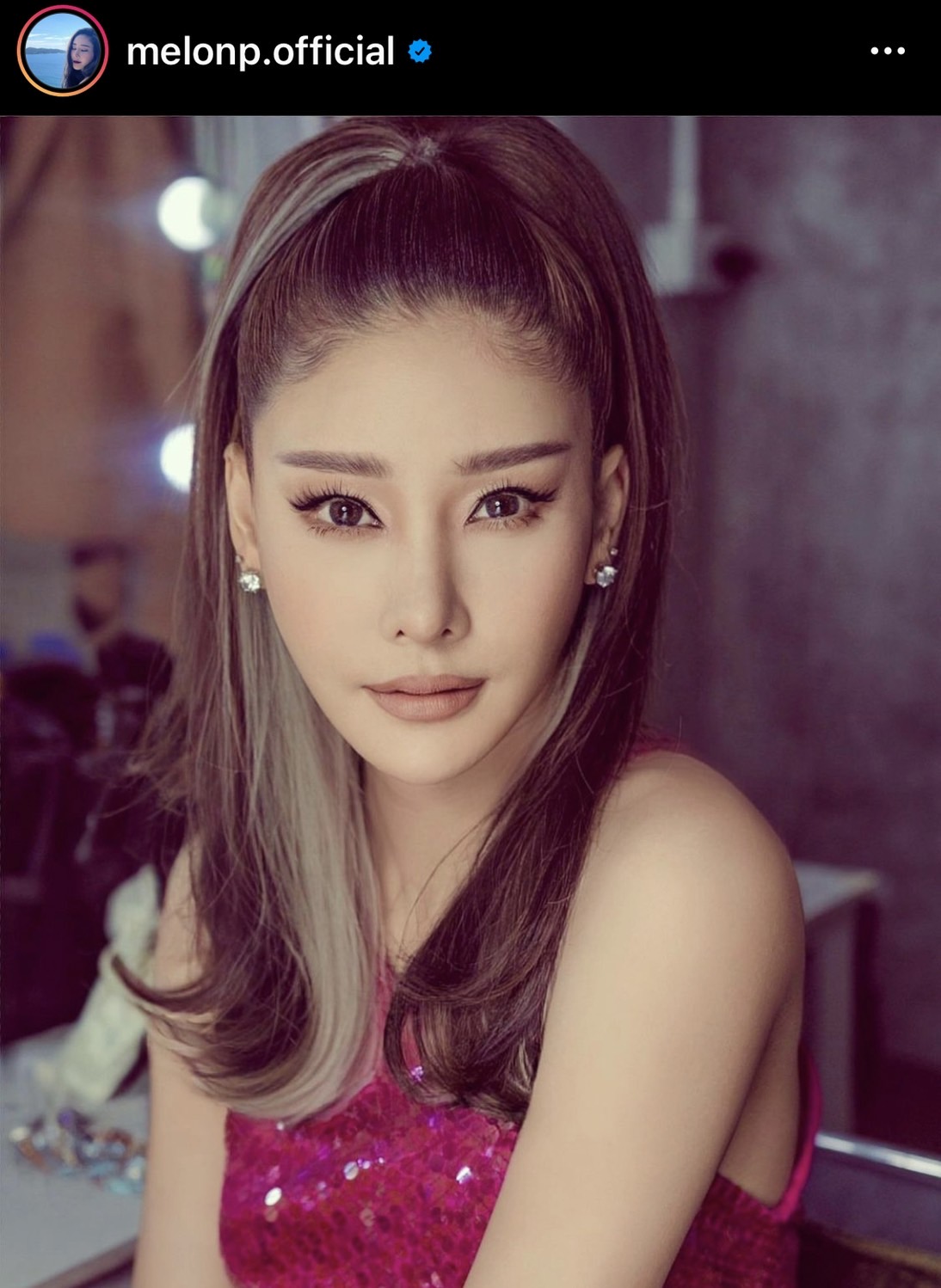 2 เพื่อนรัก โม อมีนา และ อะตอม สัมพันธภาพ เดินทางมารอ แตงโม ที่จุดเกิดเหตุ 2 เพื่อนรัก โม อมีนา และ อะตอม สัมพันธภาพ เดินทางมารอ แตงโม ที่จุดเกิดเหตุ