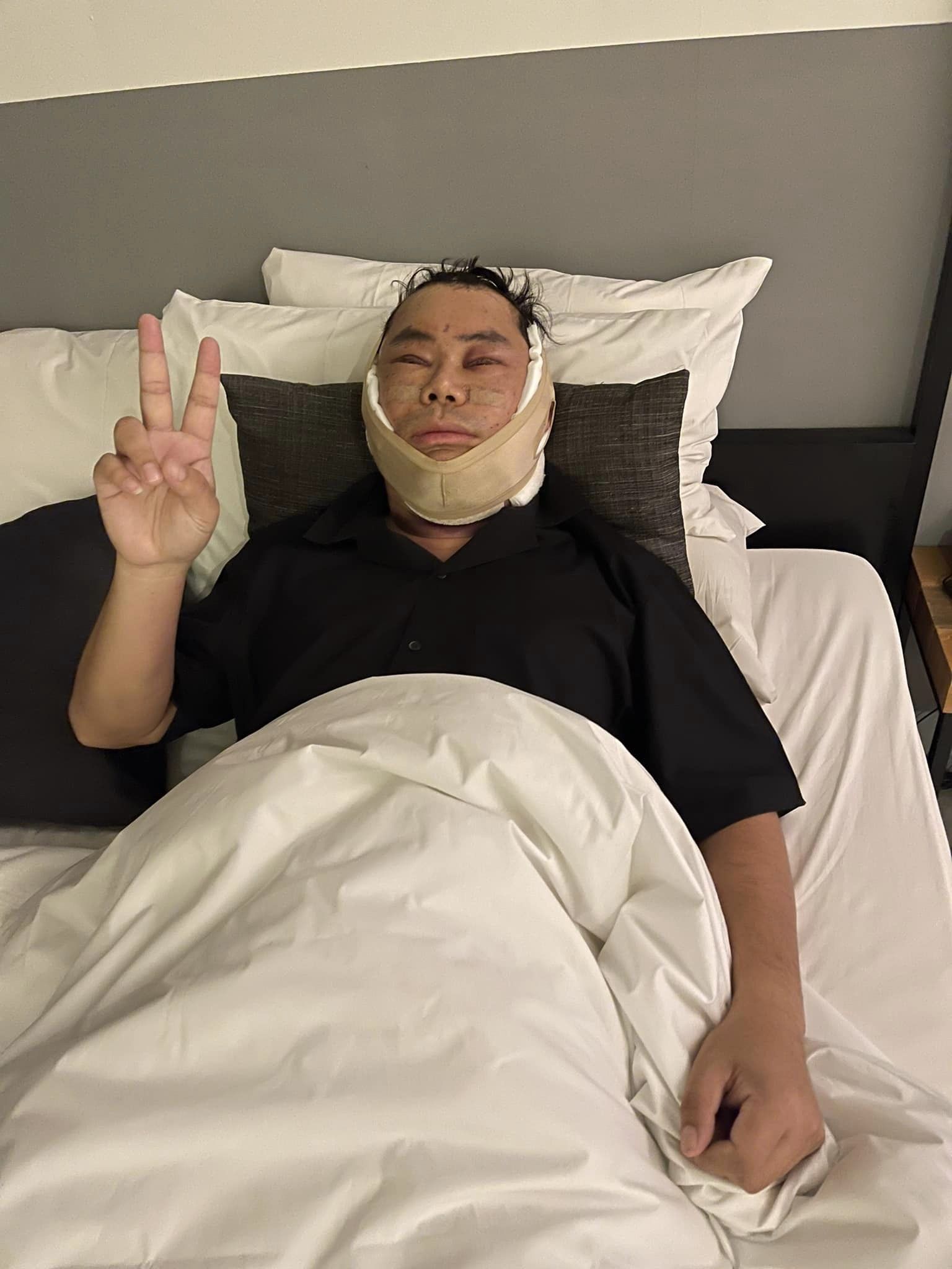 เผยภาพล่าสุด เพชร สหรัตน์ หลังบินไปอัพหน้าใหม่ที่เกาหลี เผยภาพล่าสุด เพชร สหรัตน์ หลังบินไปอัพหน้าใหม่ที่เกาหลี