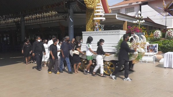 ประมวลภาพบรรยากาศ พิธีฌาปนกิจ บีม ปภังกร  (มีคลิป) 