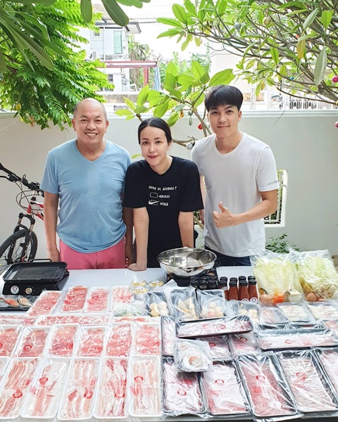 ยังไม่พูดถึง!! ไอซ์ ณพัชรินทร์ ลูกสาว น้าค่อม งดตอบประเด็นผิดใจ บอล เชิญยิ้ม ยังไม่พูดถึง!! ไอซ์ ณพัชรินทร์ ลูกสาว น้าค่อม งดตอบประเด็นผิดใจ บอล เชิญยิ้ม