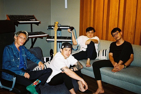  “แม็กซ์ ณัฐวุฒิ” เตรียมปล่อยอัลบั้มเต็ม หลังหยุดพักมานาน 2 ปี (มีคลิป)