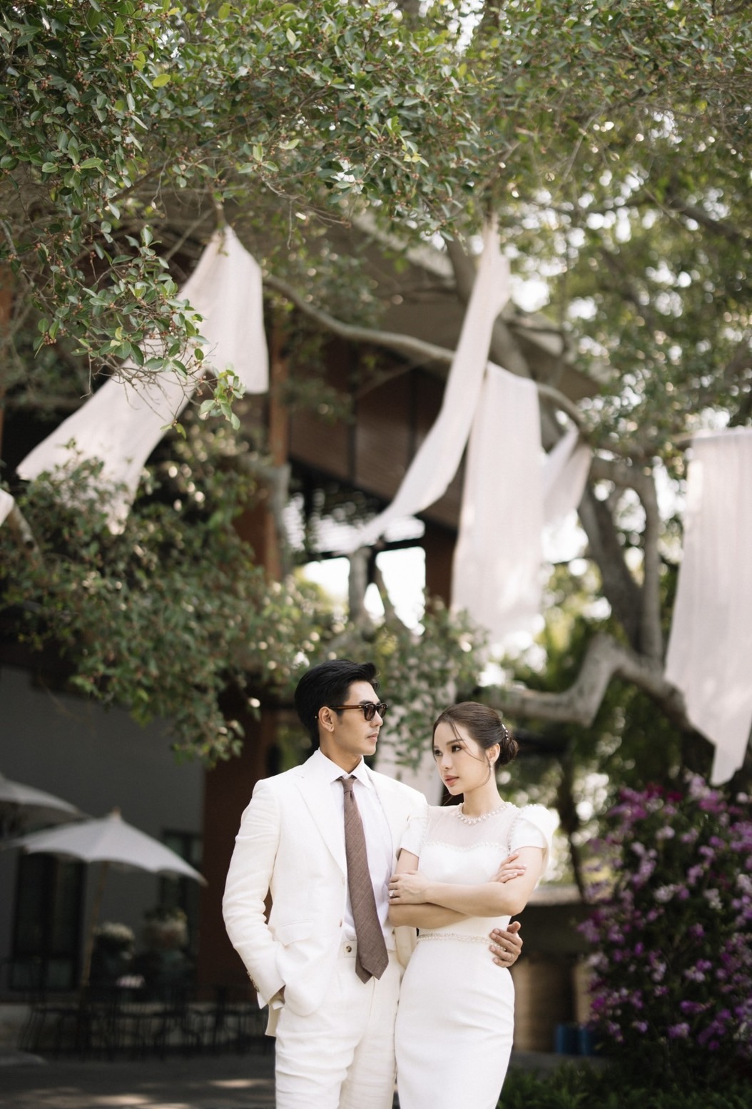 สละโสดแล้ว “หญิง เดอะสตาร์” ควงหนุ่มนักธุรกิจ เข้าพิธีหมั้น ท่ามกลางบรรยากาศแสนอบอุ่น สละโสดแล้ว “หญิง เดอะสตาร์” ควงหนุ่มนักธุรกิจ เข้าพิธีหมั้น ท่ามกลางบรรยากาศแสนอบอุ่น