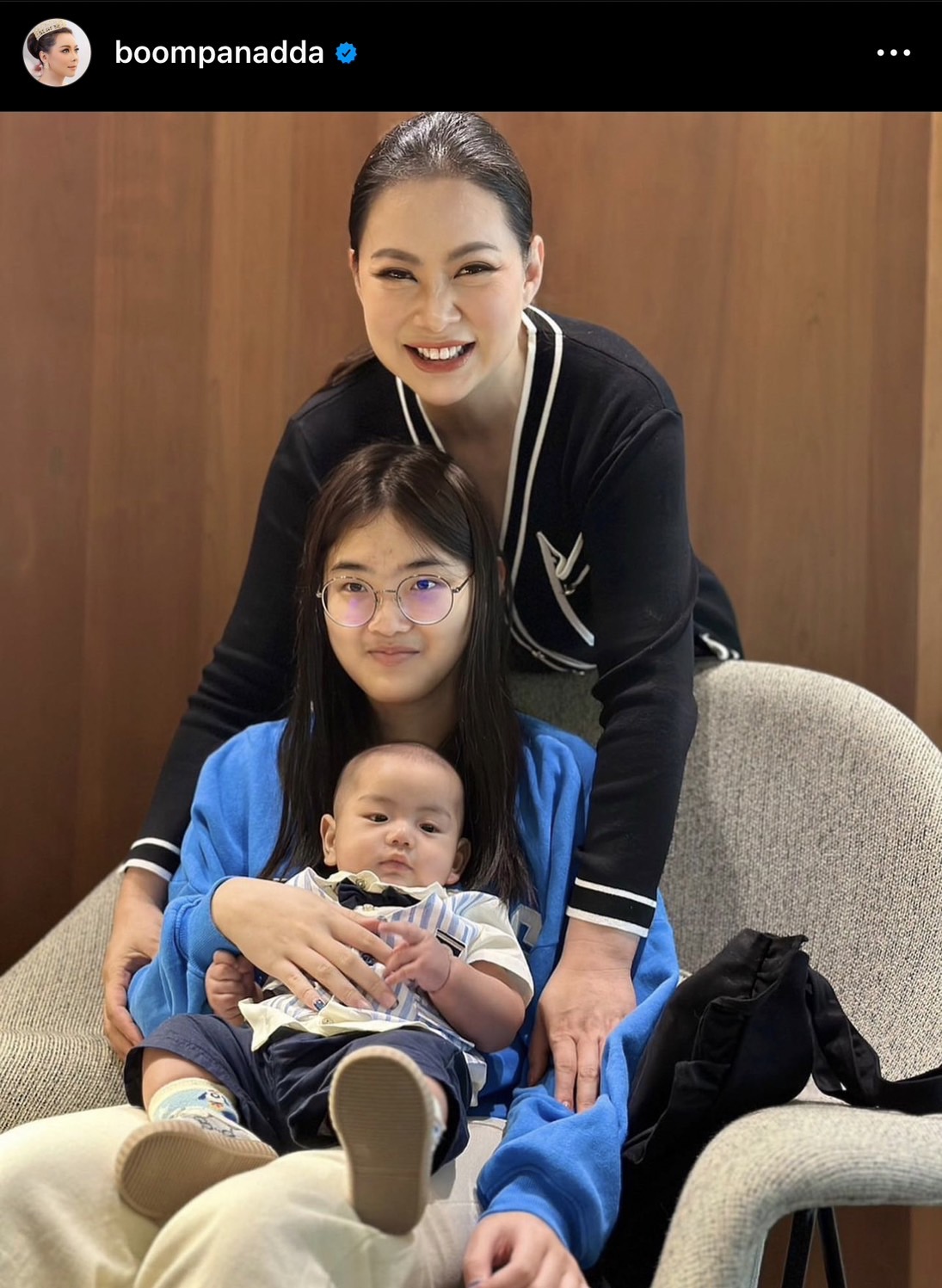 จัดทริปแรก! บุ๋ม ปนัดดา พาครอบครัว น้องอเล็กซ์-น้องอันดา เที่ยวไกลถึงฮ่องกง จัดทริปแรก! บุ๋ม ปนัดดา พาครอบครัว น้องอเล็กซ์-น้องอันดา เที่ยวไกลถึงฮ่องกง