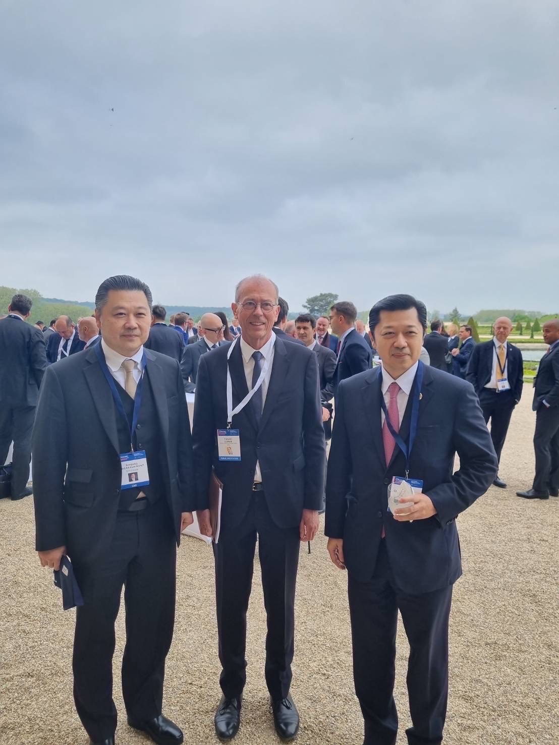 เครือซีพี ร้อยเรียงความดี จับมือกรุงเทพมหานครและภาคีเครือข่าย จัดกิจกรรม “ร้อย รักษ์ โลก เปรมสุข