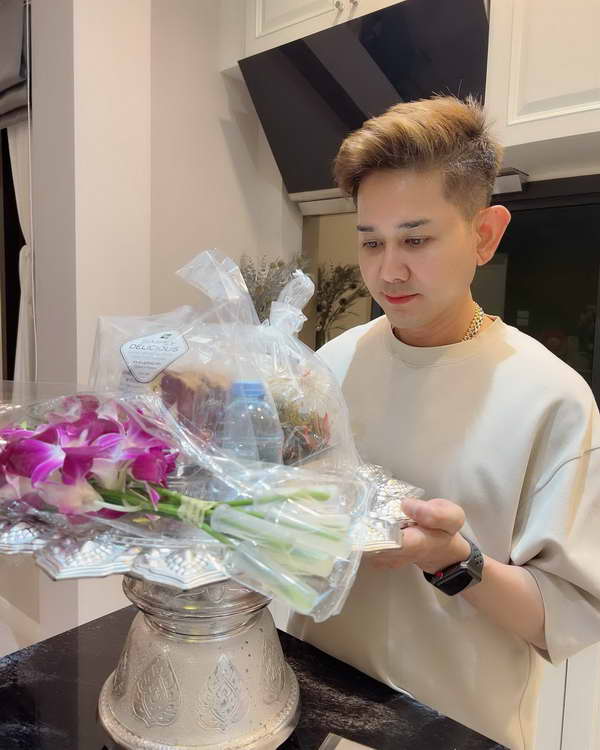 ไชยา มิตรชัย ร่วมอาลัย วิว ชัชวาล อาร์สยาม ฝั่ง แมงปอ ชลธิชา โพสต์ซึ้งถึงเพื่อนรัก ไชยา มิตรชัย ร่วมอาลัย วิว ชัชวาล อาร์สยาม ฝั่ง แมงปอ ชลธิชา โพสต์ซึ้งถึงเพื่อนรัก