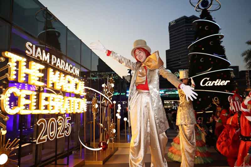 รับเทศกาลคริสต์มาส ขบวนพาเหรดซานต้ามอบความสุข รับเทศกาลคริสต์มาส ขบวนพาเหรดซานต้ามอบความสุข