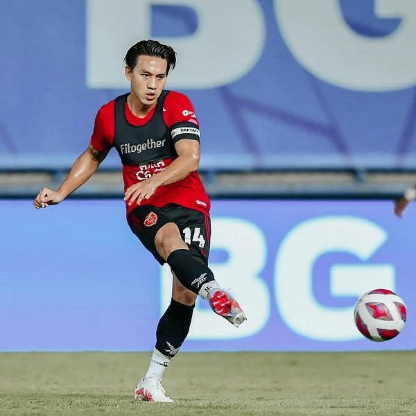 “ลีซอ ธีรเทพ” ประกาศอำลาวงการ พร้อมย้อน 5 โมเมนต์บนเส้นทางฟุตบอล (มีคลิป)