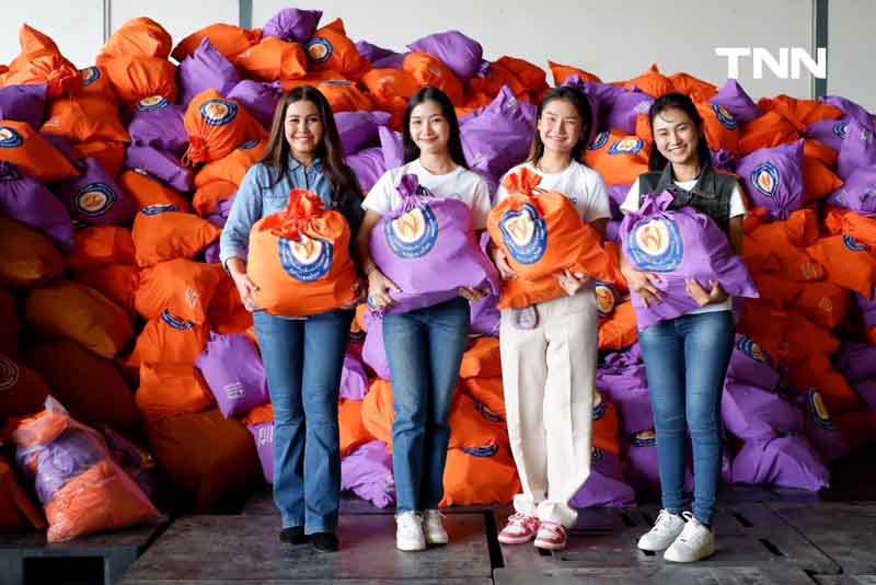 จีเอ็มเอ็ม แกรมมี่ รวมน้ำใจสู้ภัยน้ำท่วม นำศิลปิน ร่วมเป็นอาสาสมัครบรรจุถุงยังชีพพระราชทานมูลนิธิอาสาเพื่อนพึ่ง (ภาฯ) ยามยาก สภากาชาดไทย จีเอ็มเอ็ม แกรมมี่ รวมน้ำใจสู้ภัยน้ำท่วม นำศิลปิน ร่วมเป็นอาสาสมัครบรรจุถุงยังชีพพระราชทานมูลนิธิอาสาเพื่อนพึ่ง (ภาฯ) ยามยาก สภากาชาดไทย