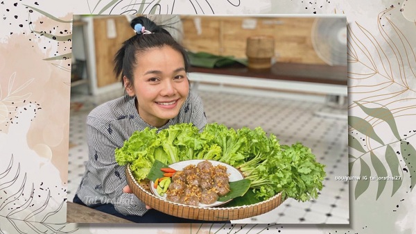 “ต่าย อรทัย” ใช้ชีวิตพอเพียงปลูกผักผลไม้ ขายสาคู (มีคลิป) “ต่าย อรทัย” ใช้ชีวิตพอเพียงปลูกผักผลไม้ ขายสาคู (มีคลิป)