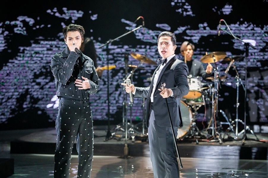 แฟนทั่วโลกสุดฟิน กลัฟ จัดเต็มคอนเสิร์ตออนไลน์ แฟนทั่วโลกสุดฟิน กลัฟ จัดเต็มคอนเสิร์ตออนไลน์