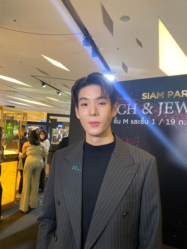 ต้าเหนิง ชม เจเจ เลือกรูปอวยพรได้สวย ลั่น วันเกิดปีนี้ขอให้แมวรัก ต้าเหนิง ชม เจเจ เลือกรูปอวยพรได้สวย ลั่น วันเกิดปีนี้ขอให้แมวรัก