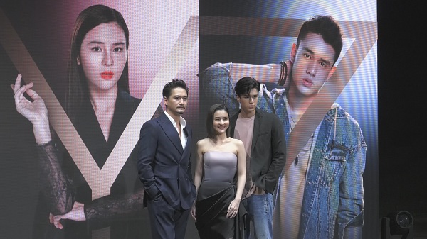 อนันดา – ออม นำทีม เปิดตัวซีรีส์ XYZ   (มีคลิป)