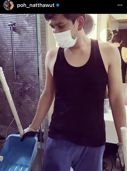 ป๋อ ณัฐวุฒิ กระจกห้องน้ำหล่นใส่หัว หลังลงมือซ่อมเอง โชคดีที่ปลอดภัย