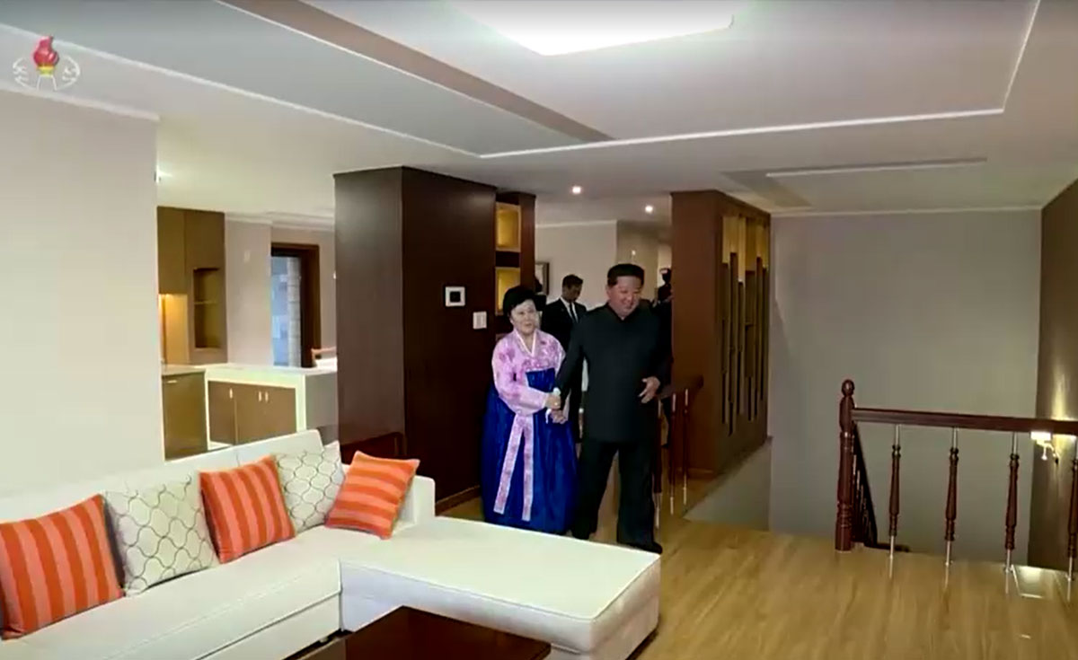 คิม จอง-อึน มอบห้องพักหรูให้ผู้ประกาศข่าวหญิงผู้เป็นตำนาน 