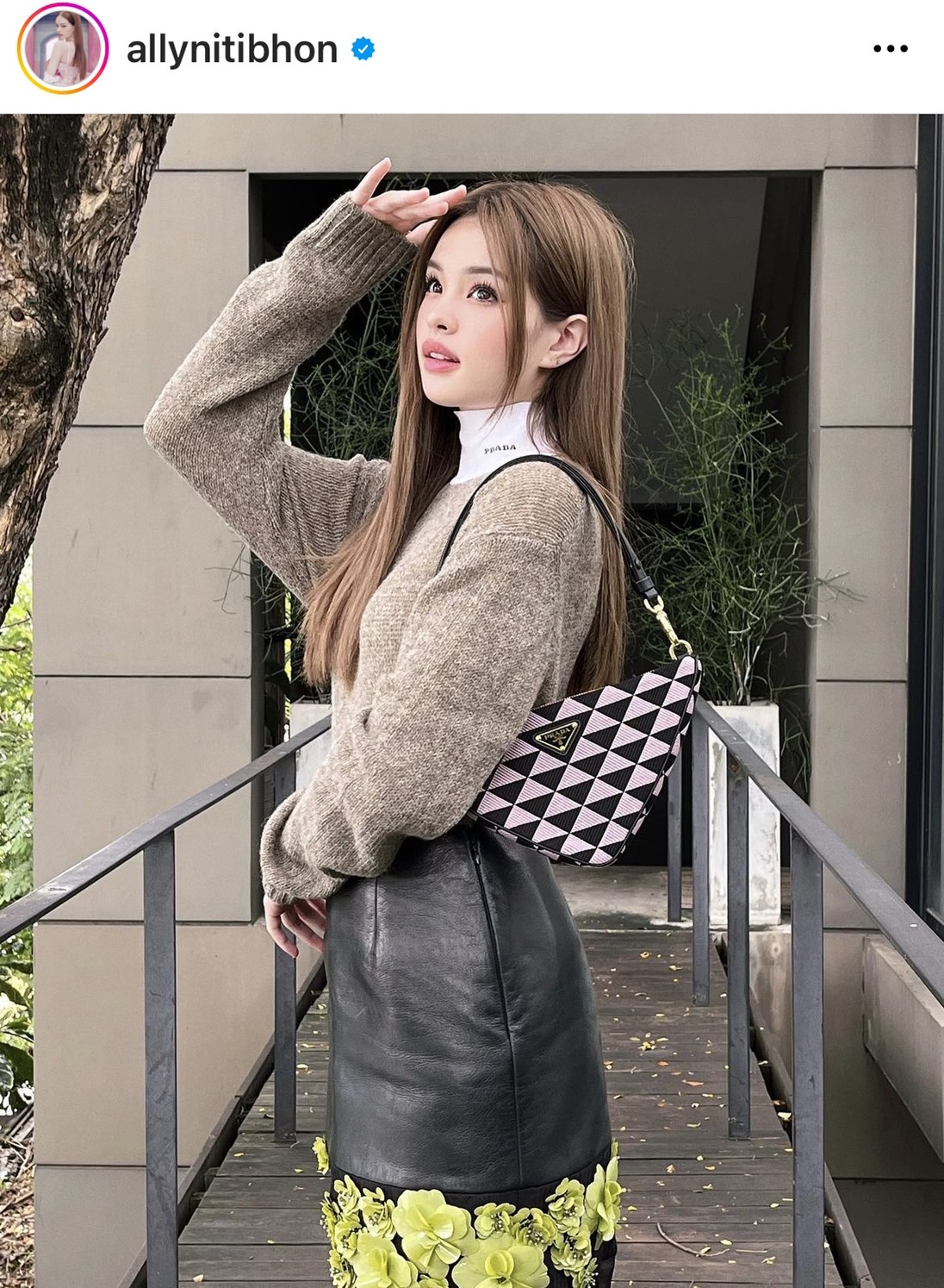 ปังไม่หยุด!! แอลลี่ ขึ้นป้ายบิลบอร์ดยักษ์ ใจกลางไทม์สแควร์ 