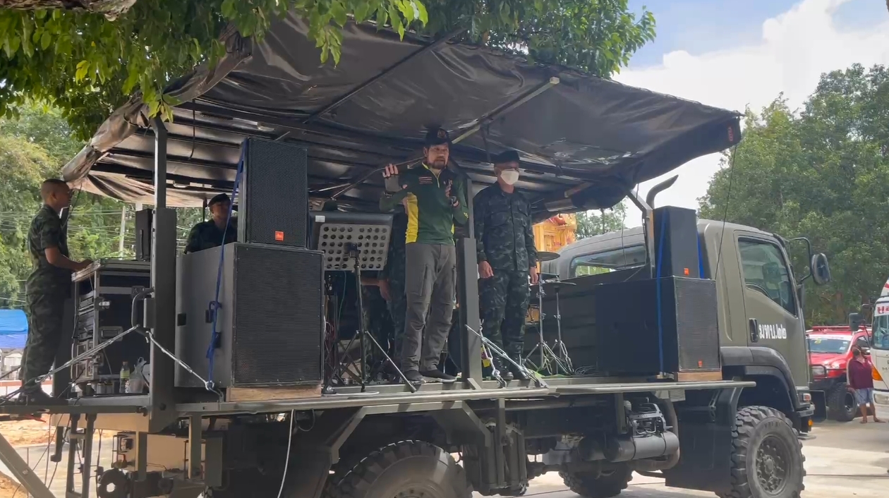 มทบ.22 - ร่วมกตัญญู คืนความสุขให้ชาวอุบล ขณะที่ บิณฑ์ เดินหน้ามอบเงินเยียวยาต่อเนื่อง