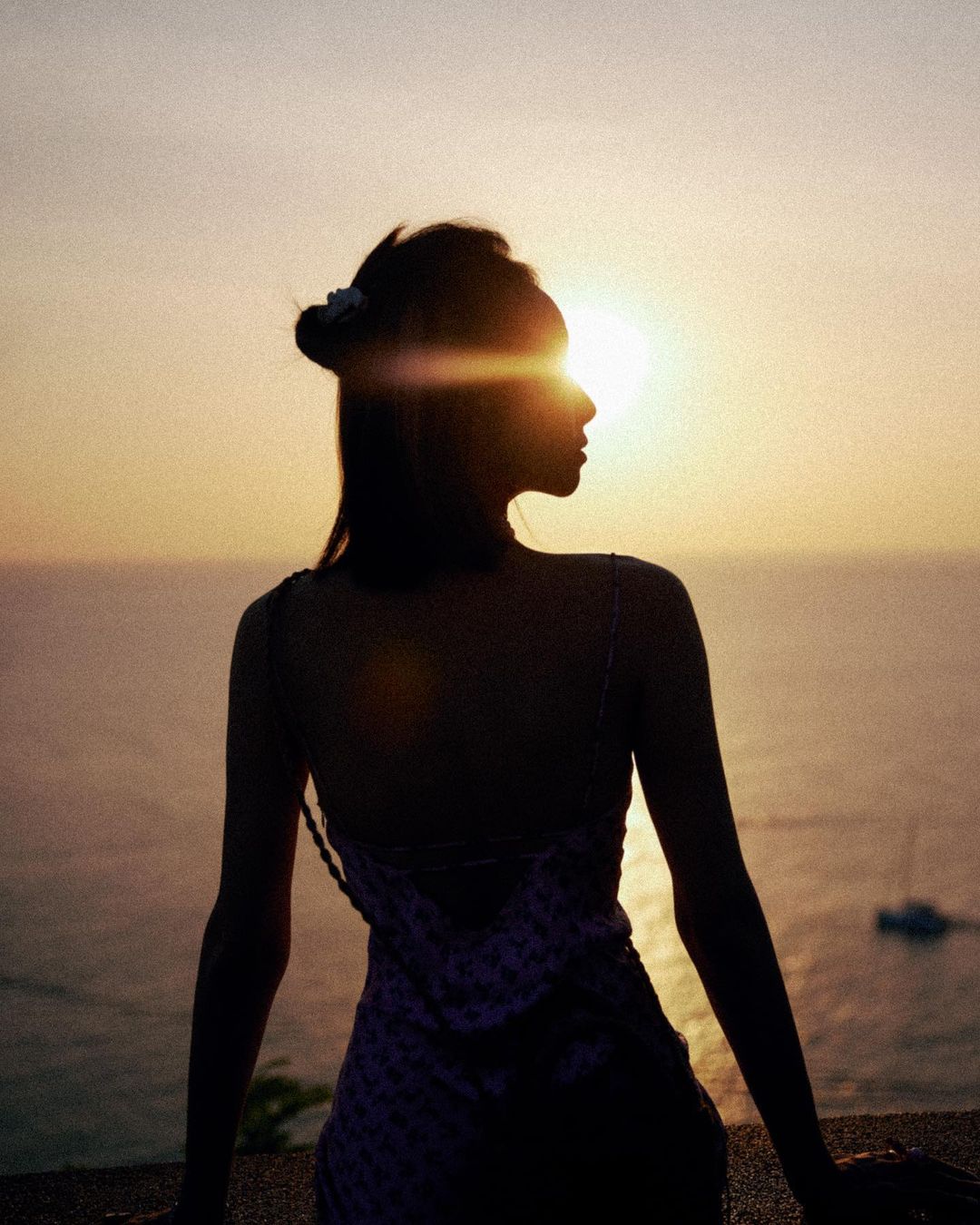 ส่องความสวยเซ็กซี่!! 'วิคตอเรีย ซ่ง' นางเอก 'ลำนำรักเทพสวรรค์' ลัดฟ้าพักผ่อนภูเก็ต