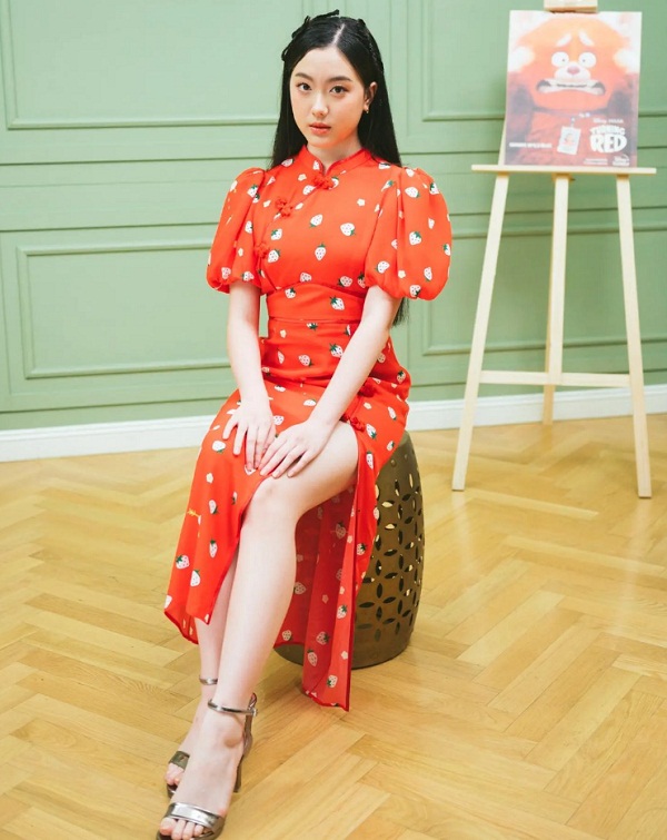 “อ๊ะอาย 4EVE” ปลื้มหลังให้เสียงพากย์ไทยในหนังแอนิเมชัน “Turning Red” (มีคลิป) “อ๊ะอาย 4EVE” ปลื้มหลังให้เสียงพากย์ไทยในหนังแอนิเมชัน “Turning Red” (มีคลิป)