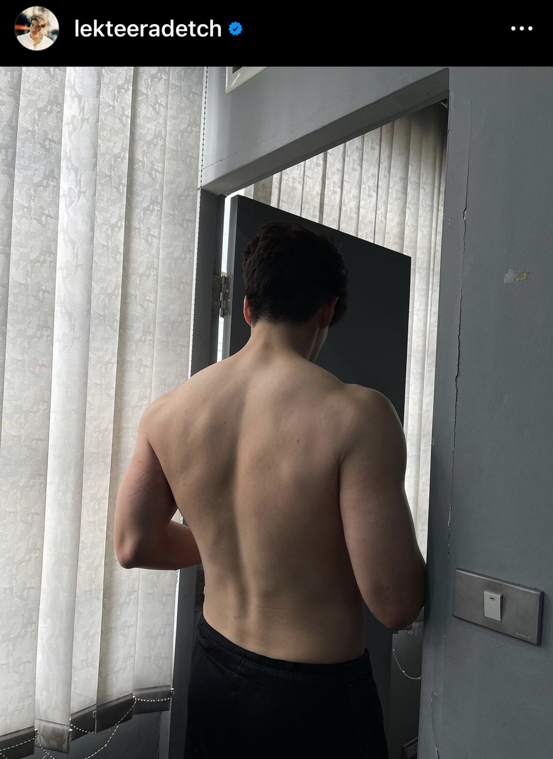 อาเล็ก โชว์กล้าม เพราะอยากให้คนเห็นว่าออกกำลังกายหนัก!!