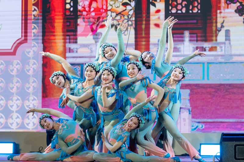 ตรุษจีนไอคอนสยาม ครบรสทั้ง กิน-เที่ยว-ช็อป สักการะเทพเจ้าเปลี่ยนใจ ตรุษจีนไอคอนสยาม ครบรสทั้ง กิน-เที่ยว-ช็อป สักการะเทพเจ้าเปลี่ยนใจ