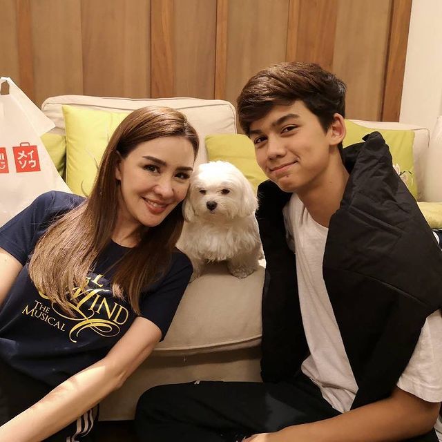  เปิดวาร์ป “น้องทิกเกอร์” ลูกชาย “นิโคล” หล่อเข้มหุ่นดีในวัย 16 ปี จน “แมว จิรศักดิ์” ยังงง สาวๆแห่เรียกพ่อ 