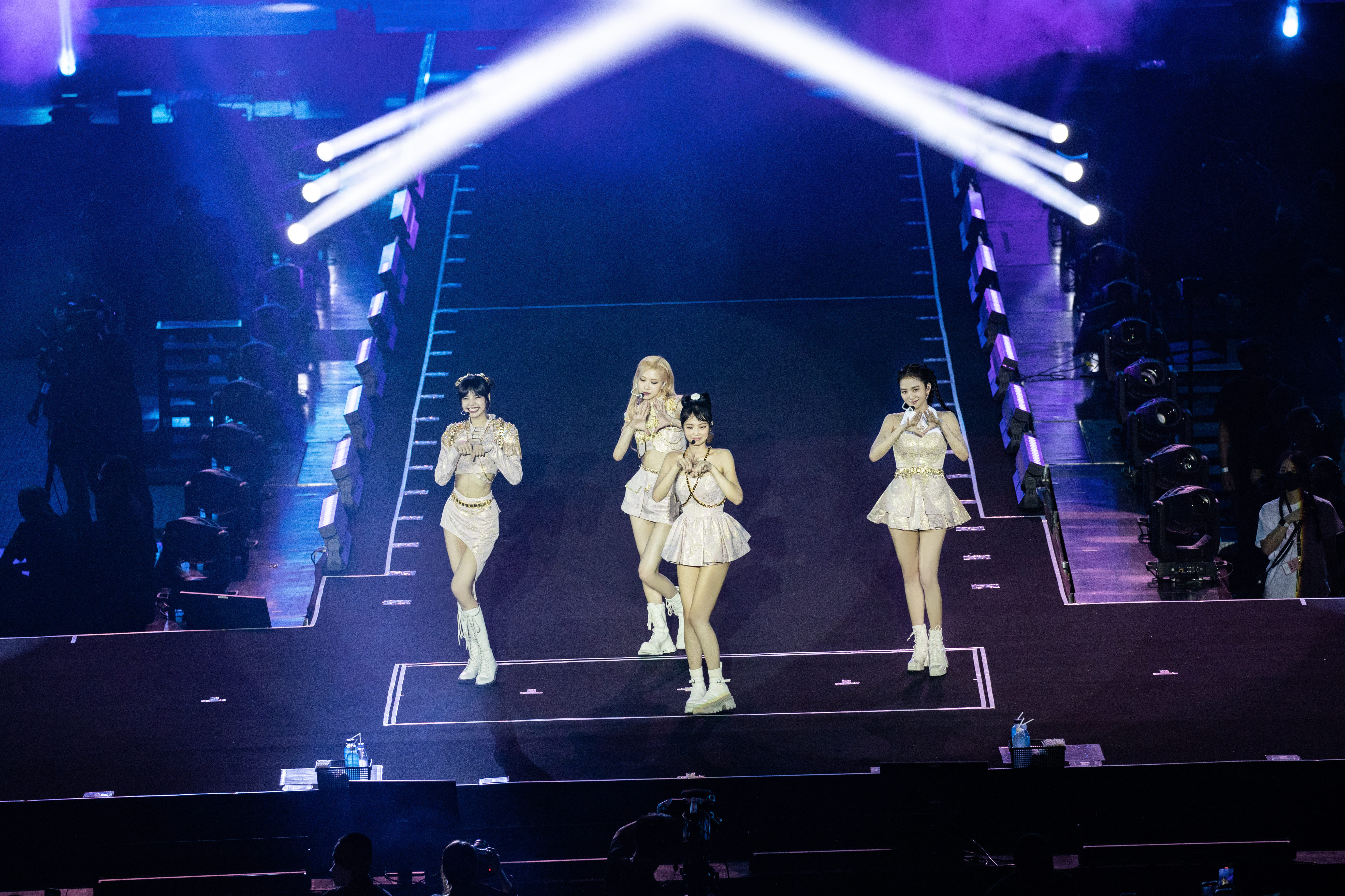 ประมวลภาพบรรยากาศ คอนเสิร์ต BLACKPINK WORLD TOUR [BORN PINK] BANGKOK 