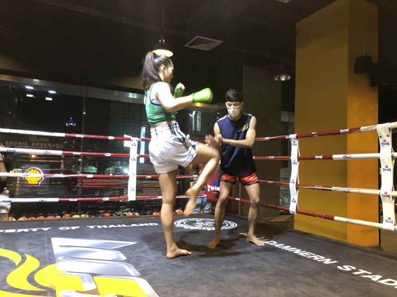 สุดเอ็กซ์คลูซีฟ! แอนชิลี เผยความรู้สึกก่อนสวมชุดประจำชาติ มวยไทย สุดเอ็กซ์คลูซีฟ! แอนชิลี เผยความรู้สึกก่อนสวมชุดประจำชาติ มวยไทย