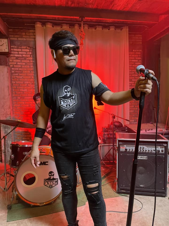 หม่ำ จ๊กมก อึ้ง เพชร สหรัตน์ ส่งรถป้ายแดงเป็นของขวัญปีใหม่ล่วงหน้า หม่ำ จ๊กมก อึ้ง เพชร สหรัตน์ ส่งรถป้ายแดงเป็นของขวัญปีใหม่ล่วงหน้า